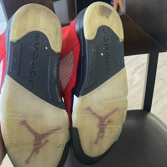 DD0587-600 Nike Air Jordan 5 Retro Raging Bull Toro Bravo Varsity Red Black - Picture 5 of 6